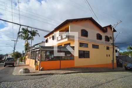 Casa à venda com 455m², 7 quartos e 2 vagasFachada da casa principal