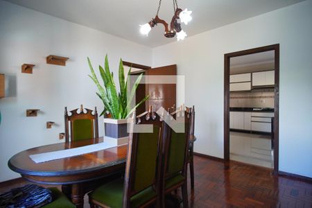 Sala de Jantar de casa à venda com 7 quartos, 455m² em Jardim Itu Sabará, Porto Alegre