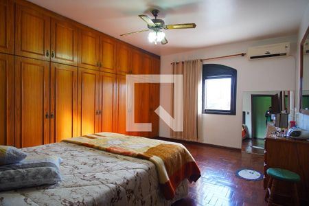 Quarto 1 - Suite de casa à venda com 7 quartos, 455m² em Jardim Itu Sabará, Porto Alegre