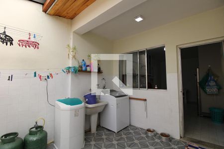 Casa à venda com 240m², 3 quartos e 3 vagasÁrea de Serviço