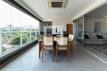 Apartamento para alugar com 121m², 3 quartos e 2 vagas Apartamento para alugar com 121m², 3 quartos e 2 vagasVaranda