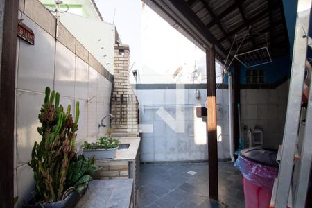 Casa à venda com 200m², 3 quartos e 2 vagasQuintal