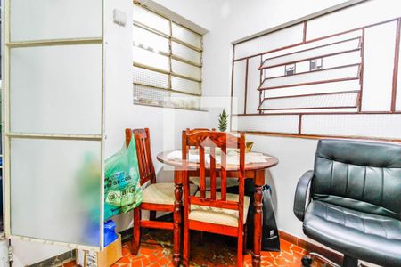 Casa à venda com 70m², 2 quartos e 2 vagasÁrea de Serviço