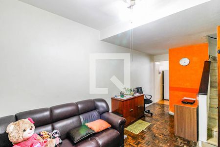Casa à venda com 70m², 2 quartos e 2 vagasSala