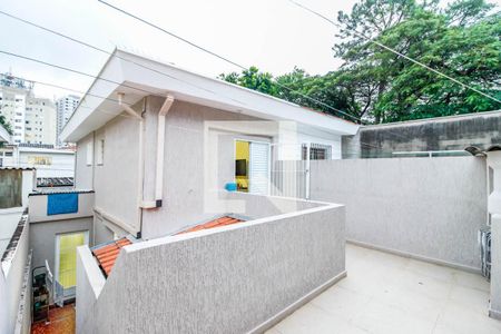 Casa à venda com 70m², 2 quartos e 2 vagasVaranda Quarto 1