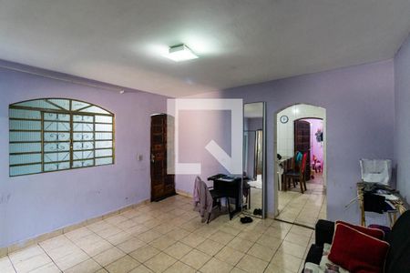 Casa 01 - Sala de casa à venda com 6 quartos, 150m² em Vila Arapua, São Paulo