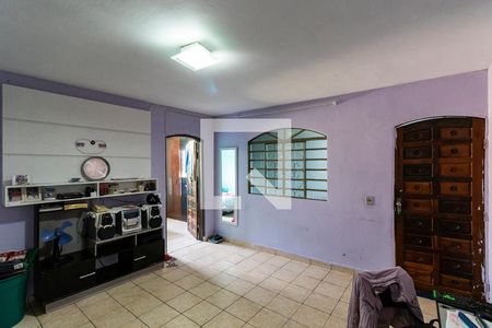 Casa 01 - Sala de casa à venda com 6 quartos, 150m² em Vila Arapua, São Paulo