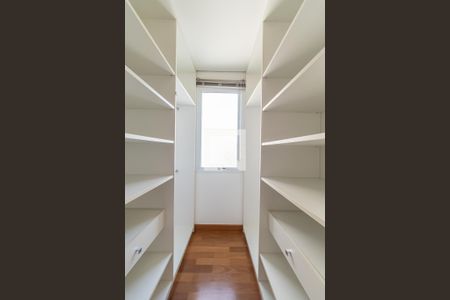 Apartamento para alugar com 168m², 2 quartos e 4 vagasCloset