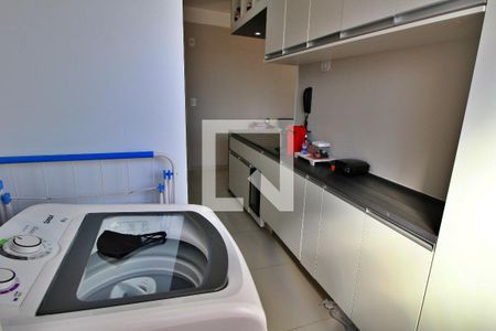 Apartamento à venda com 65m², 2 quartos e 1 vagaÁrea de Serviço