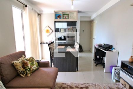 Sala de apartamento à venda com 2 quartos, 65m² em Loteamento Chácara Prado, Campinas