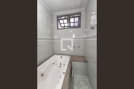 Casa à venda com 187m², 3 quartos e 3 vagasBanheiro