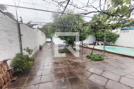 Casa à venda com 187m², 3 quartos e 3 vagasPátio