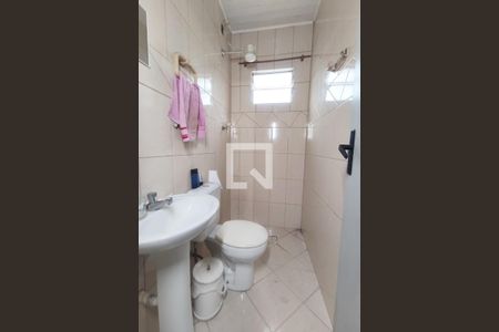 Casa à venda com 187m², 3 quartos e 3 vagasBanheiro 4