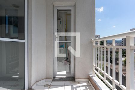 Apartamento à venda com 64m², 2 quartos e 1 vaga Apartamento à venda com 64m², 2 quartos e 1 vagaVaranda