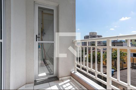 Apartamento à venda com 64m², 2 quartos e 1 vaga Apartamento à venda com 64m², 2 quartos e 1 vagaVaranda