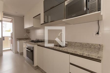 Cozinha de apartamento para alugar com 2 quartos, 86m² em Mercês, Curitiba