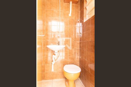 Casa à venda com 132m², 4 quartos e 2 vagasBanheiro de Serviço