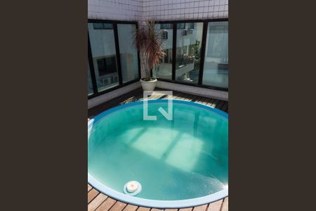 Apartamento à venda com 140m², 4 quartos e 2 vagasPiscina