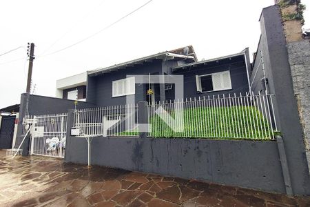 Casa à venda com 120m², 3 quartos e 2 vagas Casa à venda com 120m², 3 quartos e 2 vagasFachada