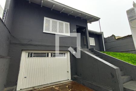 Casa à venda com 120m², 3 quartos e 2 vagas Casa à venda com 120m², 3 quartos e 2 vagasFachada