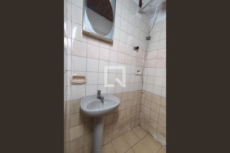 Casa à venda com 120m², 3 quartos e 2 vagas Casa à venda com 120m², 3 quartos e 2 vagasBanheiro de Serviço