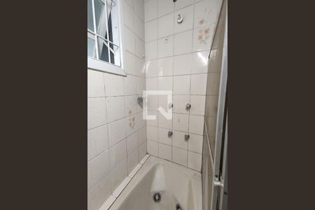Casa à venda com 120m², 3 quartos e 2 vagas Casa à venda com 120m², 3 quartos e 2 vagasBanheiro