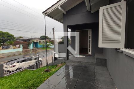 Casa à venda com 120m², 3 quartos e 2 vagas Casa à venda com 120m², 3 quartos e 2 vagasFachada