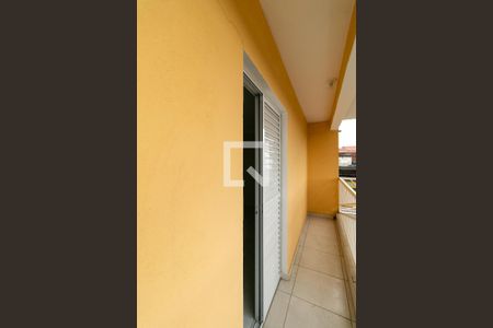 Varanda quarto 1 de casa de condomínio para alugar com 2 quartos, 70m² em Vila União (zona Leste), São Paulo