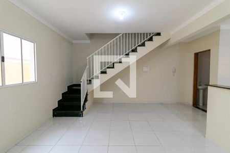 Sala de casa de condomínio para alugar com 2 quartos, 70m² em Vila União (zona Leste), São Paulo