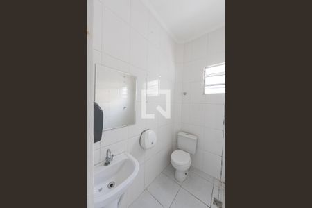 Casa para alugar com 105m², 4 quartos e sem vaga Casa para alugar com 105m², 4 quartos e sem vagaBanheiro Social