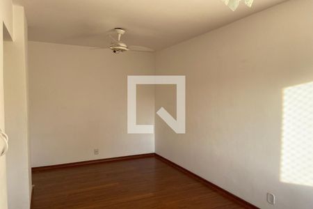 Quarto 2 de apartamento para alugar com 2 quartos, 65m² em Méier, Rio de Janeiro