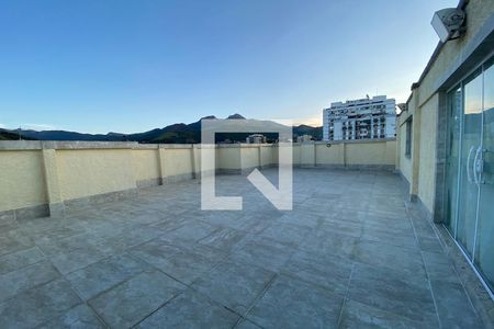 Apartamento para alugar com 65m², 2 quartos e 1 vagaÁrea Comum - Playground