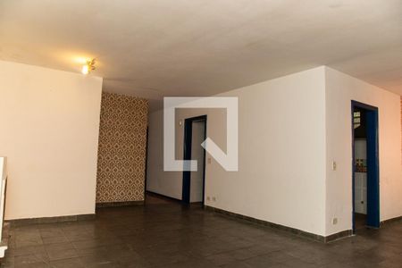 Sala de casa à venda com 3 quartos, 250m² em Parque Colonial, São Paulo