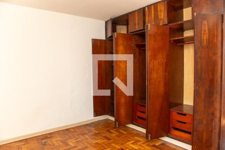 Quarto 2 de casa à venda com 3 quartos, 250m² em Parque Colonial, São Paulo