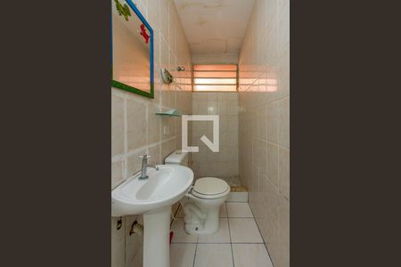 Lavabo de casa à venda com 3 quartos, 250m² em Parque Colonial, São Paulo