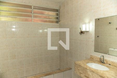 Casa à venda com 250m², 3 quartos e 2 vagasBanheiro