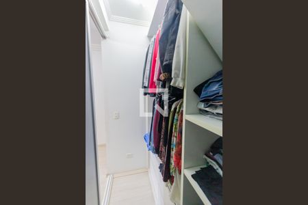 Casa à venda com 148m², 2 quartos e 2 vagas Casa à venda com 148m², 2 quartos e 2 vagasCloset