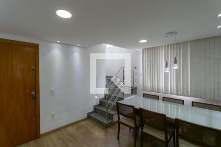 Sala de apartamento para alugar com 2 quartos, 100m² em Sagrada Família, Belo Horizonte