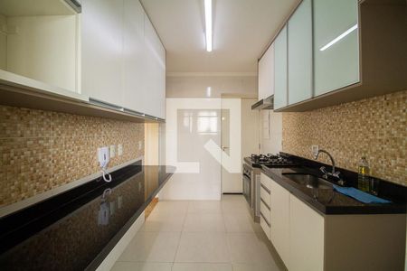 Apartamento à venda com 96m², 2 quartos e 2 vagasCozinha 