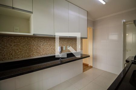 Apartamento à venda com 96m², 2 quartos e 2 vagasCozinha 