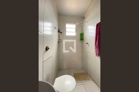 Banheiro de casa à venda com 2 quartos, 80m² em Scharlau, São Leopoldo