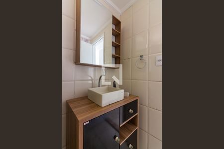 Banheiro de apartamento para alugar com 2 quartos, 55m² em Jardim Roberto, Osasco