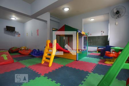 Playground de apartamento para alugar com 2 quartos, 55m² em Jardim Roberto, Osasco