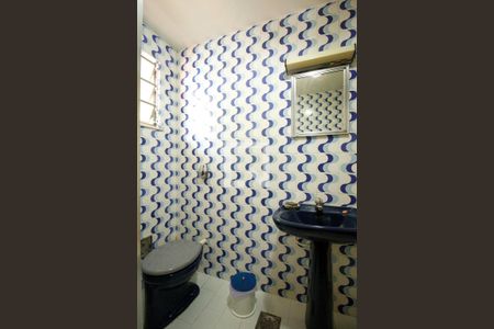 Casa à venda com 200m², 5 quartos e 2 vagasDetalhe do Banheiro da Suíte 3