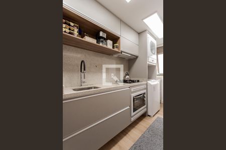 Apartamento à venda com 81m², 2 quartos e 2 vagas Apartamento à venda com 81m², 2 quartos e 2 vagasCozinha e Área de Serviço
