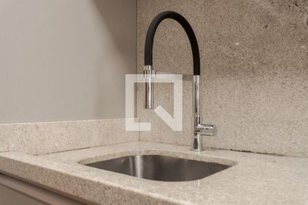 Apartamento à venda com 81m², 2 quartos e 2 vagas Apartamento à venda com 81m², 2 quartos e 2 vagasCozinha e Área de Serviço