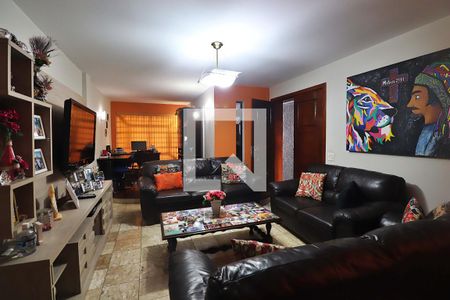 Sala de casa para alugar com 3 quartos, 250m² em Vila Aquilino, Santo André