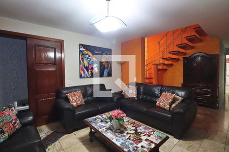 Sala de casa para alugar com 3 quartos, 250m² em Vila Aquilino, Santo André