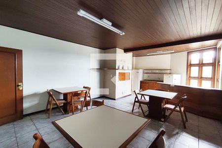 Apartamento à venda com 253m², 3 quartos e 2 vagas Apartamento à venda com 253m², 3 quartos e 2 vagasÁrea comum - Salão de festas