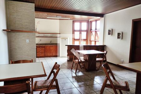 Apartamento à venda com 253m², 3 quartos e 2 vagas Apartamento à venda com 253m², 3 quartos e 2 vagasÁrea comum - Salão de festas